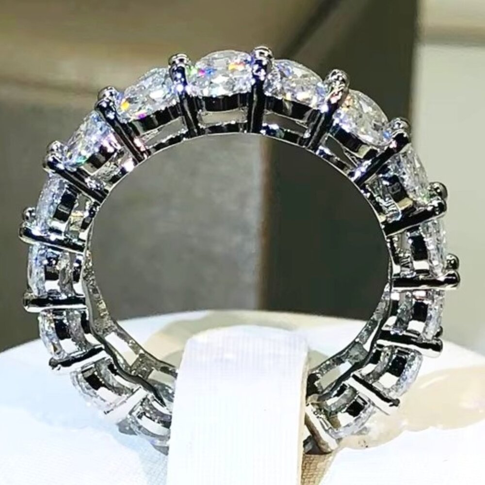 ๐ Incredible 9.00 Ctw Oval Cut Diamond Anniversary / Fashion Band 18K ๐ - Picture 4 of 8